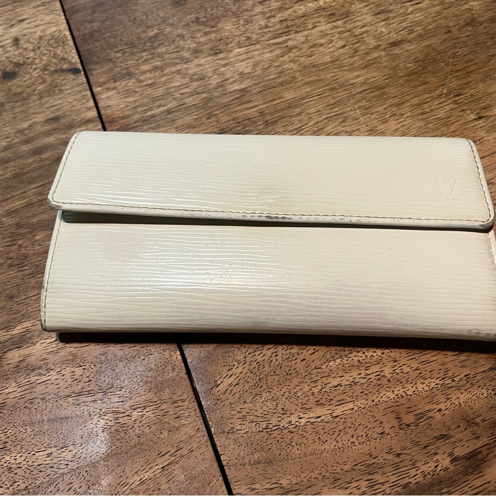 Louis Vuitton Epi Wallet Portefeuille